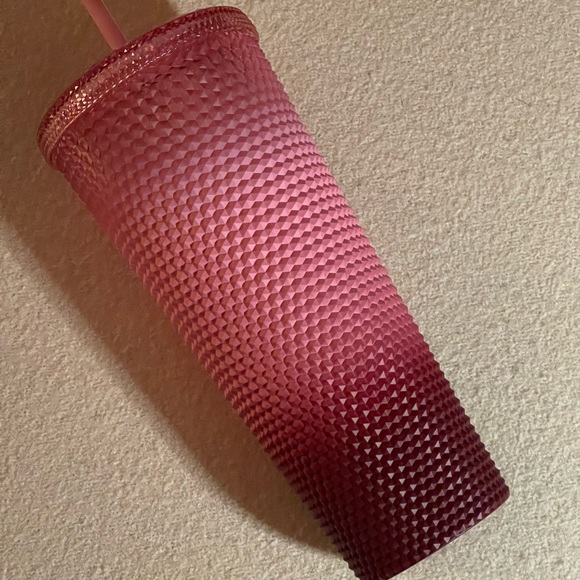LAST ONE💗NWT✨Starbucks 2022 Holiday Waxberry Blush Gradient Bling Venti Tumbler - Picture 3 of 9